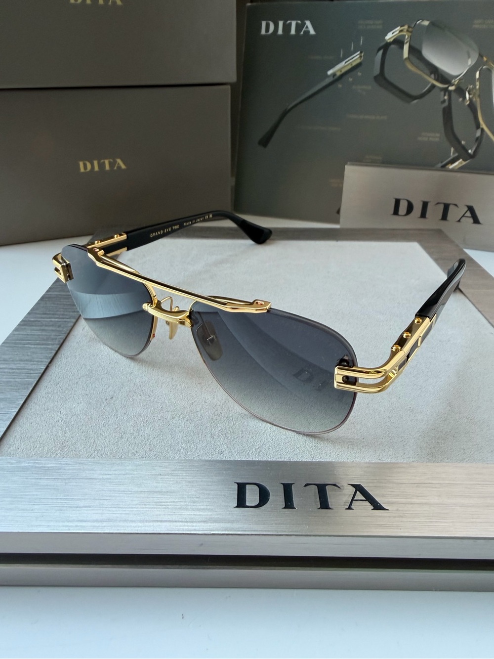 GRAND EVO TWO DTS139-A-01 Yellow Gold Gray Gradient Lens Rimless Sunglasses